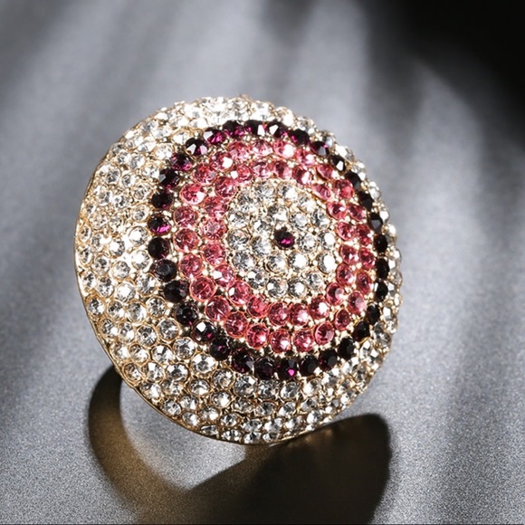 Large pave rhinestone adjustable cocktail ring - Picture 4 of 7